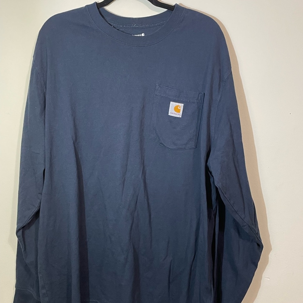 Carhartt Men’s X-Large Loose fit Tshirt Navy W/Logo on front pocket long sleeve